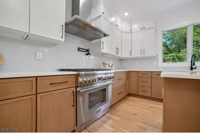 29 Spier Dr, Livingston, NJ 07039 - Photo 18