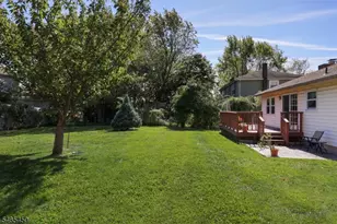 1 Longfellow Ln, Clark Township, NJ 07066 - Photo 36