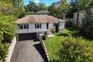 1 Longfellow Ln, Clark Township, NJ 07066 - Photo 44