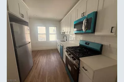 16 Lexington Ave #2L, Montclair, NJ 07042 - Photo 10