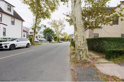 233 N Park St, East Orange, NJ 07017 - Photo 4
