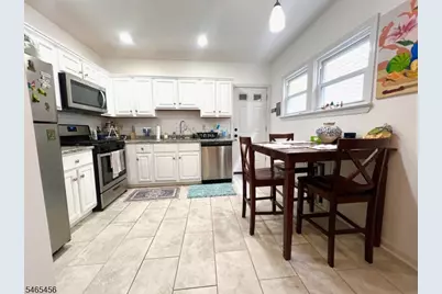35 Elmwood Ave, Montclair, NJ 07042 - Photo 2