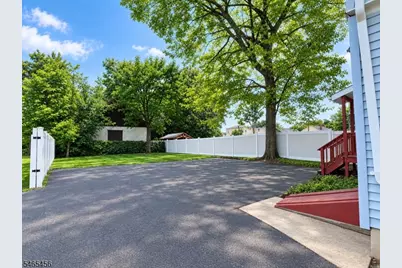 35 Elmwood Ave, Montclair, NJ 07042 - Photo 16