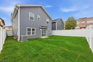 807 Dennis Pl, Linden, NJ 07036 - Photo 36