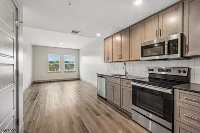 548 Franklin Ave #207, Belleville, NJ 07109 - Photo 4