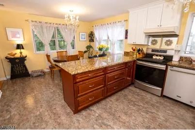 29 Smull Ave, Caldwell, NJ 07006 - Photo 10