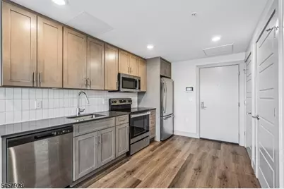 548 Franklin Ave #317, Belleville, NJ 07109 - Photo 2