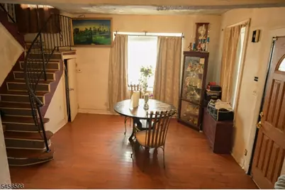 131 N 19th St, East Orange, NJ 07017 - Photo 4