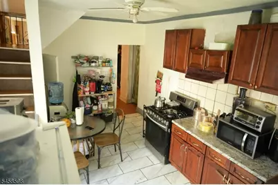131 N 19th St, East Orange, NJ 07017 - Photo 6