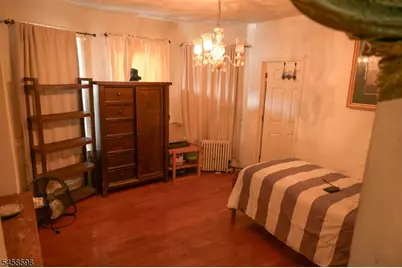 131 N 19th St, East Orange, NJ 07017 - Photo 8