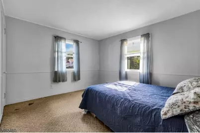8 Somers Pl, South Bound Brook Boro, NJ 08880 - Photo 12