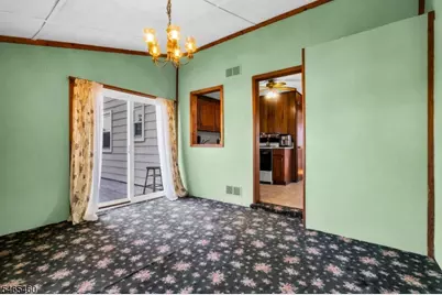 8 Somers Pl, South Bound Brook Boro, NJ 08880 - Photo 10