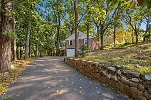 601 Succasunna Rd, Roxbury Township, NJ 07850 - Photo 2