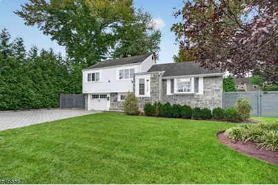 125 Druid Ave, Dumont, NJ 07628 - Photo 2