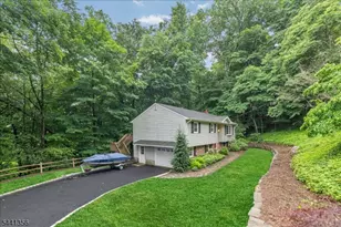 72 Smokey Ridge Rd, Ringwood, NJ 07456 - Photo 6