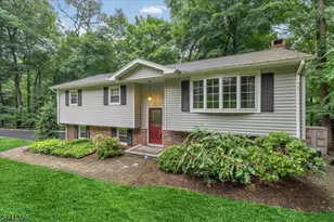 72 Smokey Ridge Rd, Ringwood, NJ 07456 - Photo 2