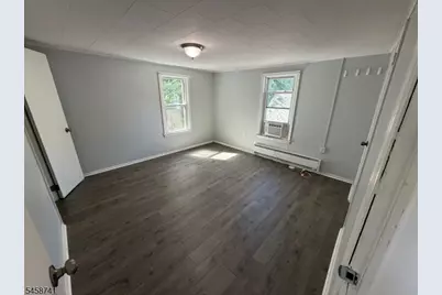 18 S 5th Ave, Manville, NJ 08835 - Photo 6