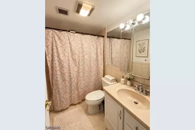 1 Iron Forge Sq #20, Pompton Lakes, NJ 07442 - Photo 8