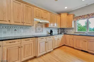3 Shenandoah Ct, Washington Township, NJ 07853 - Photo 6