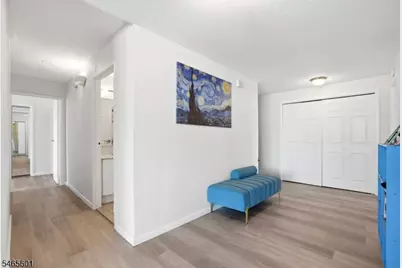 1633 Harmon Cove Tower, Secaucus, NJ 07094 - Photo 8