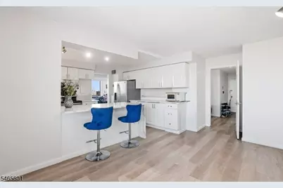 1633 Harmon Cove Tower, Secaucus, NJ 07094 - Photo 2