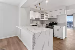 1633 Harmon Cove Tower, Secaucus, NJ 07094 - Photo 4