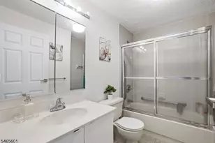 1633 Harmon Cove Tower, Secaucus, NJ 07094 - Photo 26
