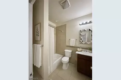 467 Hawthorne Ave, Newark, NJ 07112 - Photo 8