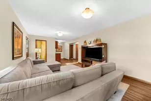 11 Oakland Terrace, Fairfield, NJ 07004 - Photo 16