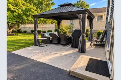 208 McCandless St, Linden, NJ 07036 - Photo 2