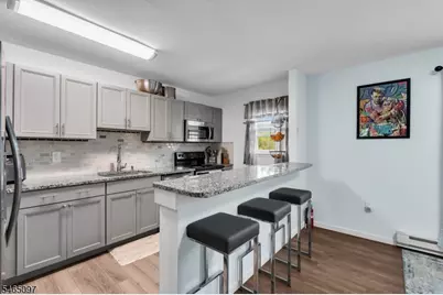 53D White Str #53D, Eatontown Boro, NJ 07724 - Photo 2