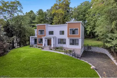 8 Fordham Rd, Livingston, NJ 07039 - Photo 2