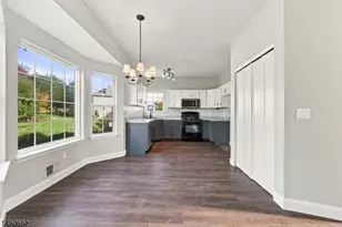 15 Canterbury Ln, Mansfield Township, NJ 07840 - Photo 12
