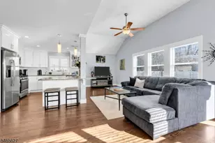 42 Deerfield Rd, Parsippany, NJ 07054 - Photo 2