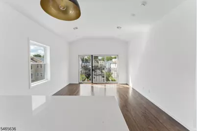 914 Bergen St #2, Newark, NJ 07112 - Photo 4