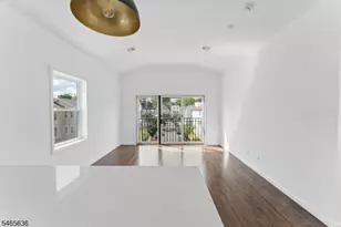 914 Bergen St, Newark, NJ 07112 - Photo 4