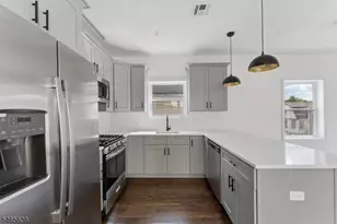914 Bergen St, Newark, NJ 07112 - Photo 6