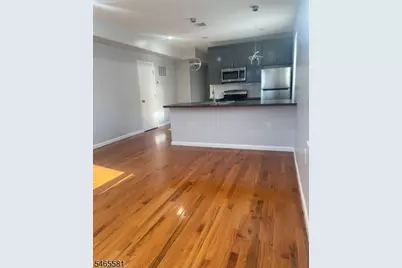 10 Walter Pl, Irvington, NJ 07111 - Photo 4
