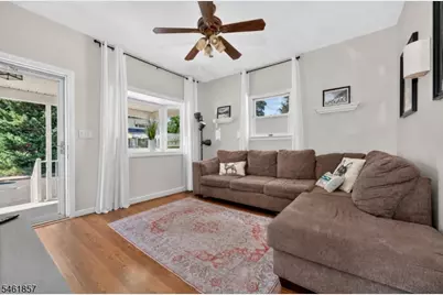 11 South 5th Avenue, Manville, NJ 08835 - Photo 2
