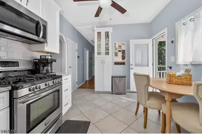 11 South 5th Avenue, Manville, NJ 08835 - Photo 6