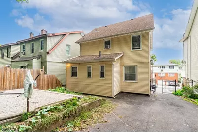 281 Smith St, Newark, NJ 07106 - Photo 22