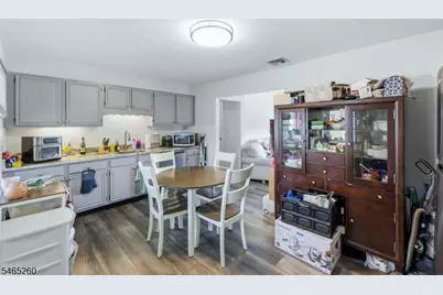107 Crosby Ave, Totowa, NJ 07512 - Photo 24