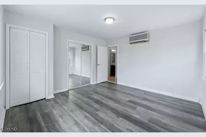 107 Crosby Ave, Totowa, NJ 07512 - Photo 14