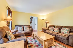 154 Dutton St, Franklin Township, NJ 08873 - Photo 6