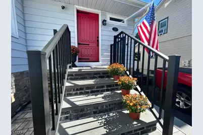 92 Bradford Ave, Little Falls Township, NJ 07424 - Photo 2