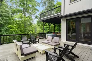 25 Oakwood Dr, New Providence, NJ 07974 - Photo 8