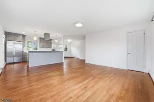 15 Monroe Pl, Montclair, NJ 07042 - Photo 4