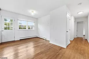 15 Monroe Pl, Montclair, NJ 07042 - Photo 8