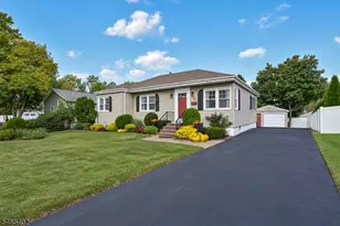 9 Shetland Dr, Clark Township, NJ 07066 - Photo 2