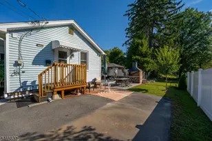 12 3rd St, Bloomingdale, NJ 07403 - Photo 4